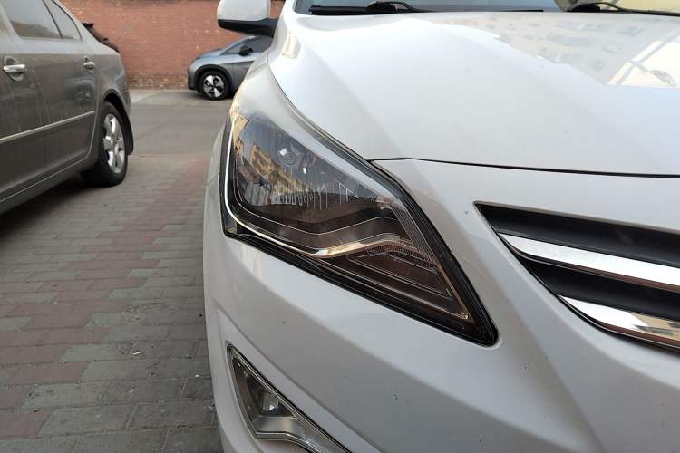 Used Hyundai Verna (older generation) 2014 1.4L Automatic Smart GLS
