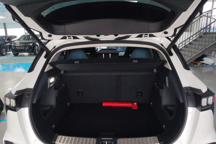 Used Lynk & Co 06 2020 1.5T YAO Halo