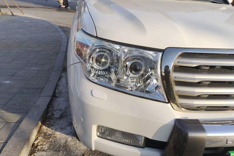 Used Toyota Land Cruiser 2010 4.7L Automatic VX
