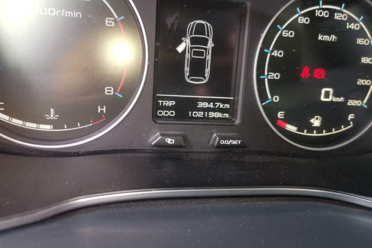 Used Geely Auto Vision X6 2016 1.8L Manual Luxury Model
