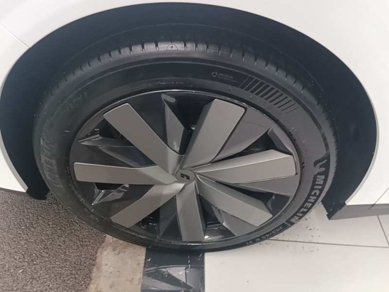 Used Li Auto i6 2025 Model Four-Wheel-Drive Standard Type — 22