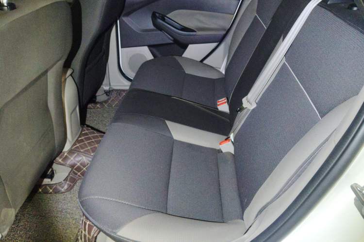 Used Ford Focus 2012 Sedan 1.6L Manual Comfort Model