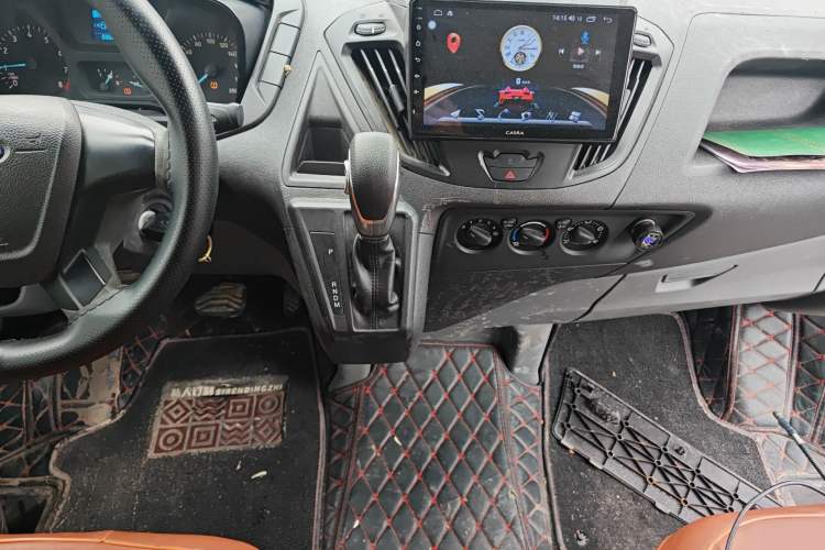 Used Ford Transit 2017 2.0T Gasoline Automatic Multi-Function Commercial Vehicle Mid-Drive Mid-Roof China V-standard