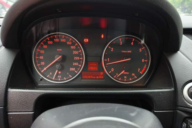 Used BMW X1 2014 sDrive18i Fashion Model Instrument Cluster