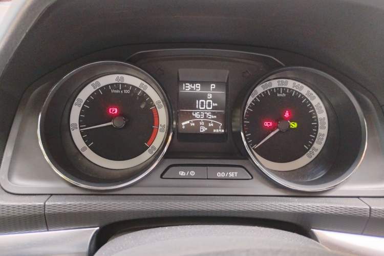 Used Skoda Kamiq 2018 1.5L Automatic Comfort Edition China VI Standard Instrument Cluster