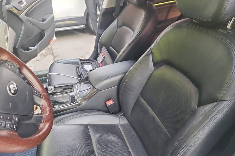 Used Kia Cadenza 2013 2.4L Business Sunroof Version China IV Standard Left Front Seat