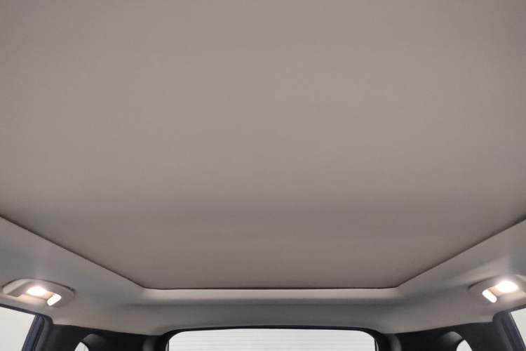 Used Venucia Star 2023 260T Starful Achievement Edition Pro