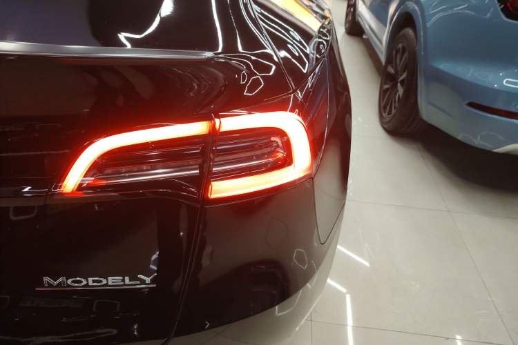 Used Tesla Model Y 2022 Performance High-Performance All-Wheel-Drive Version
