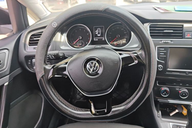 Used Volkswagen Golf 2017 230TSI Automatic Comfort Edition – Celebrating Milestone of One Million Units
