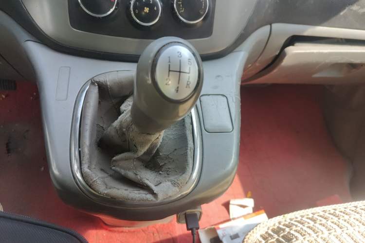 Used FORTHING Lingzhi 2011 Q3 2.0L Short-Wheelbase Standard Edition Gear Lever