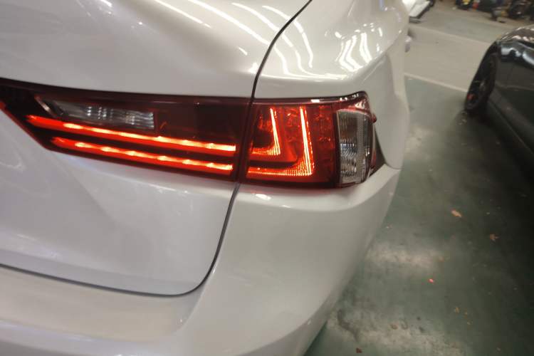 Used Lexus IS 2013 250 Leading Edition