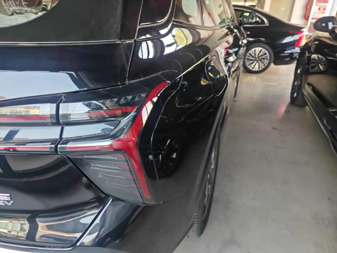 Hongqi HS3 PHEV 2025 Model 117km Jingwei Edition — снимка 9