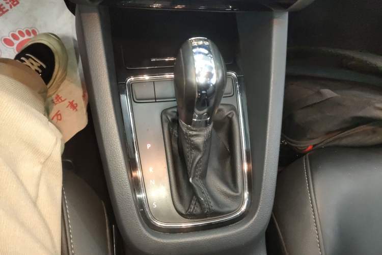 Used Volkswagen Sagitar 2015 230TSI Automatic Comfort Version