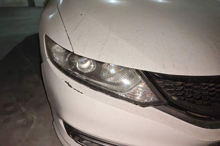 Used Honda Jade 2013 1.8L automatic Comfort version 5 seats
