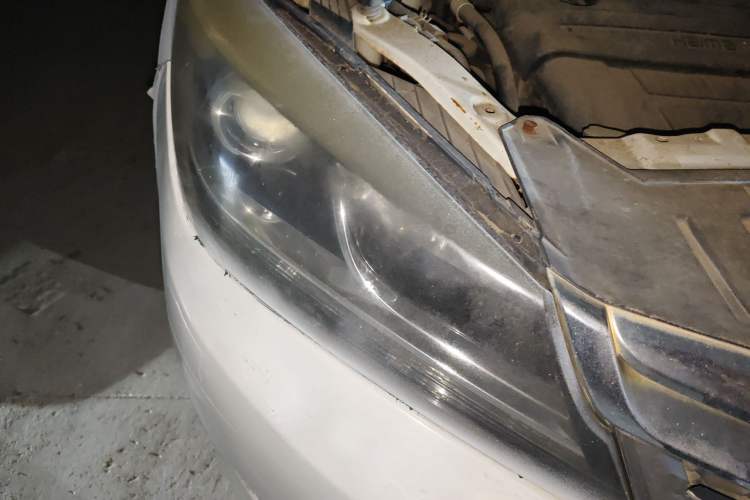 Used Haima M3 2013 1.5L Manual Elite Model Right Front Headlight