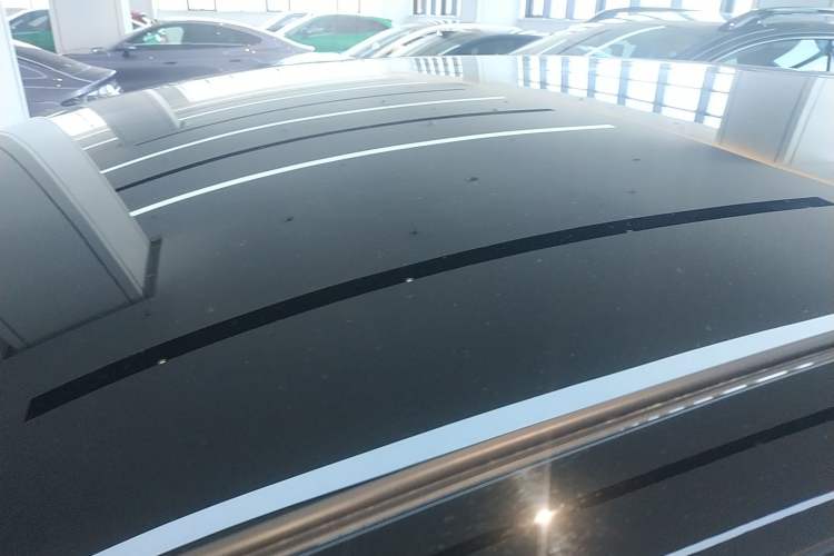 Used Volkswagen ID.7 VIZZION 2024 AIR model Roof