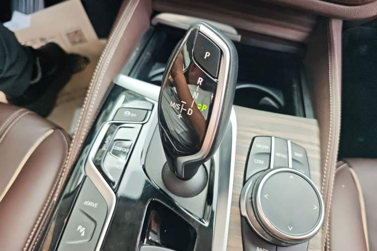 Used BMW 5 Series New Energy 2019 Updated Version 530Le Luxury Package
