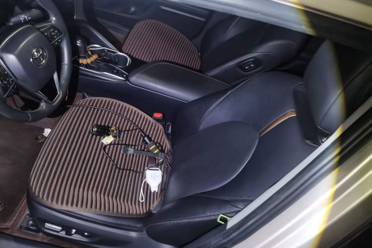 Used Toyota Camry 2021 2.0G Luxury Edition
