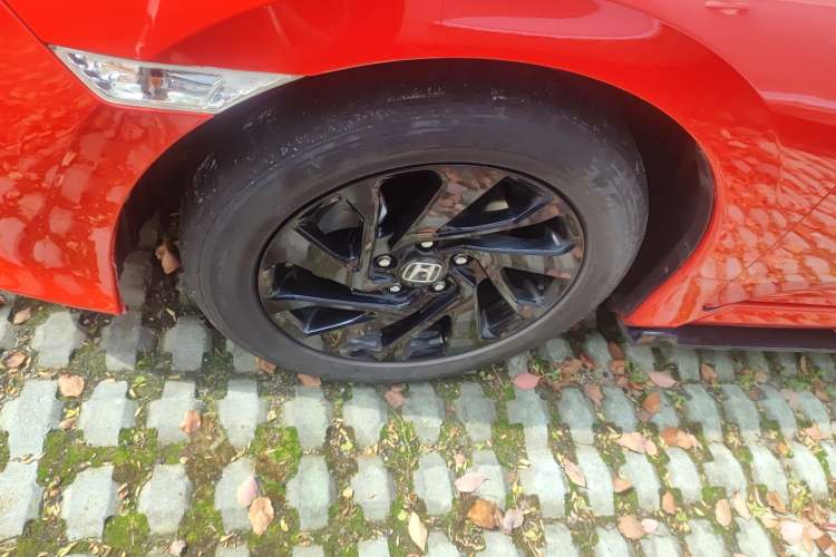 Used Honda Civic 2016 220TURBO CVT Luxury Edition Left Front Wheel Hub