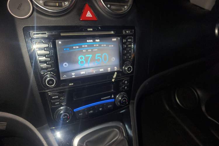 Used Haval H6 2014 Upgraded Model 1.5T Manual Two-Wheel Drive Elite Version
