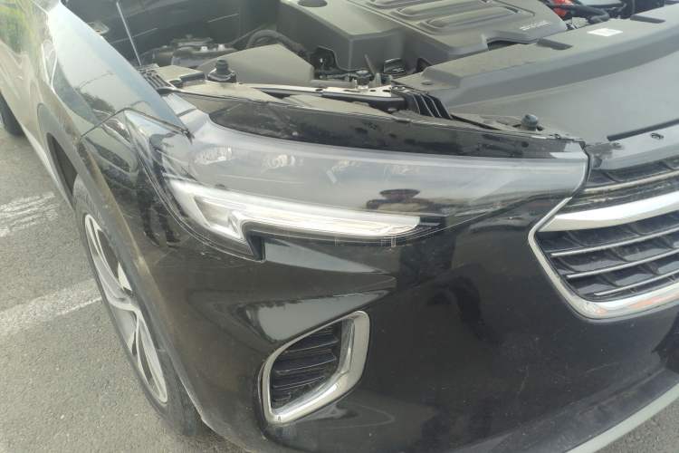 Used Buick Envision 2022 Encore S 552T Two-Wheel-Drive Luxury Model