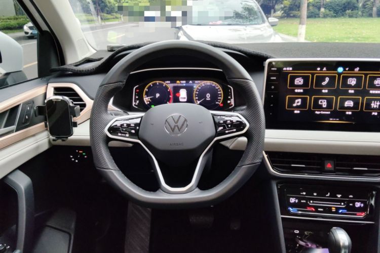 Used Volkswagen Tharu 2024 300TSI Two-Wheel-Drive Full Moon Edition Steering Wheel