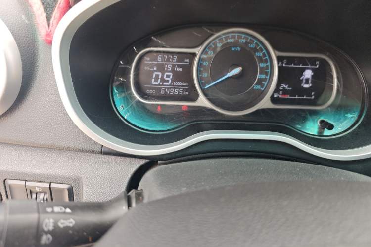 Used SWM X3 2017 1.6L Manual Fashion Model
