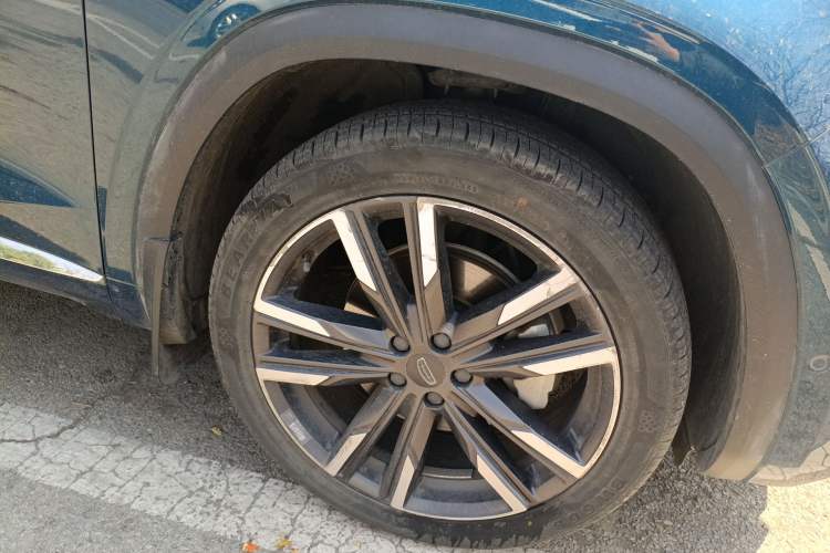 Used Geely Auto Monjaro L 2021 2.0TD DCT EVO Two-Wheel-Drive Flagship Version Right Front Wheel Hub