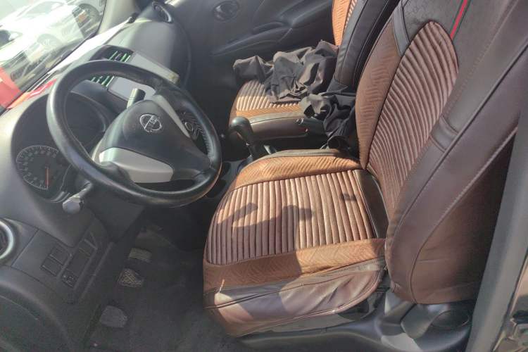 Used Nissan Sunny 2015 1.5XE Manual Comfort Edition Left Front Seat