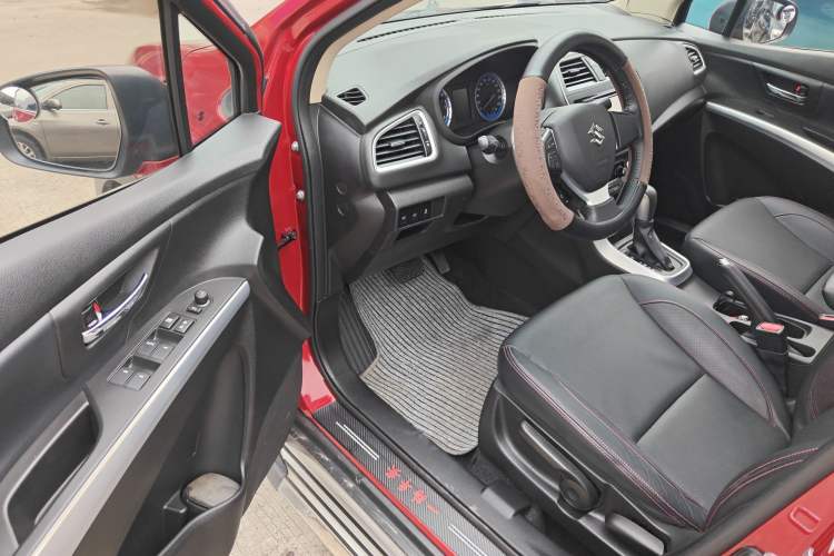 Used Suzuki S-Cross 2014 1.6L CVT Two-Wheel Drive Elite Version Driver Seat