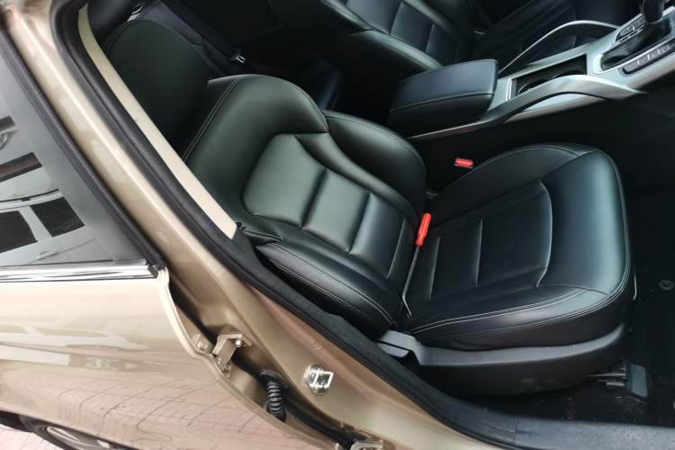 Used Geely Auto Emgrand X7 Sport 2016 1.8TD Automatic Smart Connectivity Version