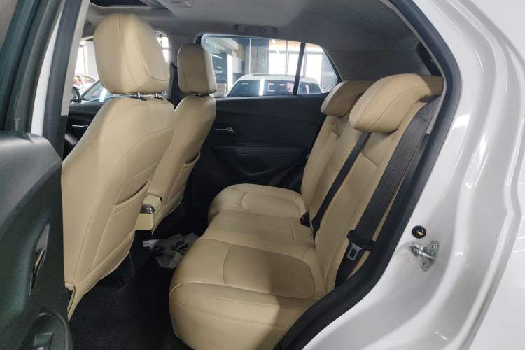 Used Chevrolet Trax 2016 1.4T Automatic Two-Wheel Drive Comfort Version with Sunroof Left Rear Seat