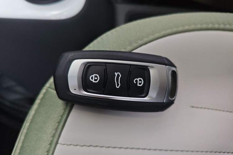 Used Geely Galaxy Panda 2025 210km Panda Rider Vehicle Key