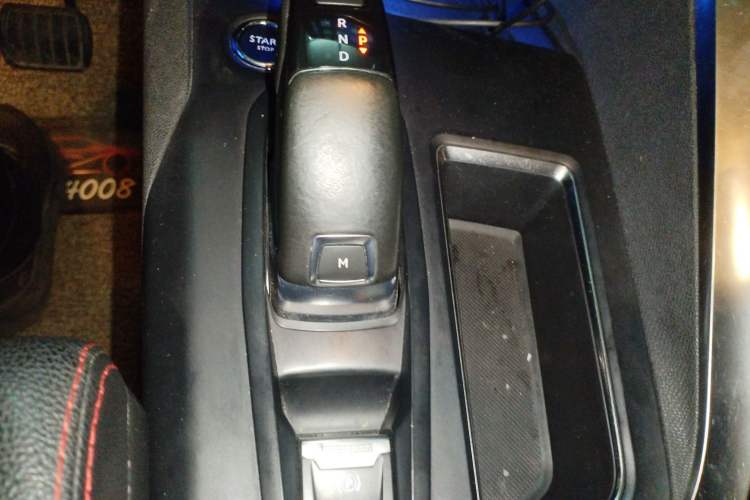 Used Peugeot 4008 2018 350THP Elite Edition Gear Lever
