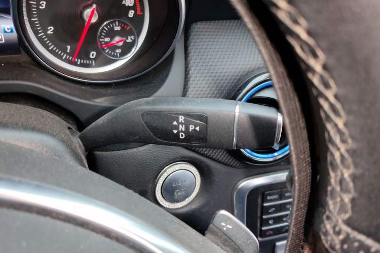 Used Mercedes-Benz GLA 2019 GLA 200 Fashion Model Gear Lever