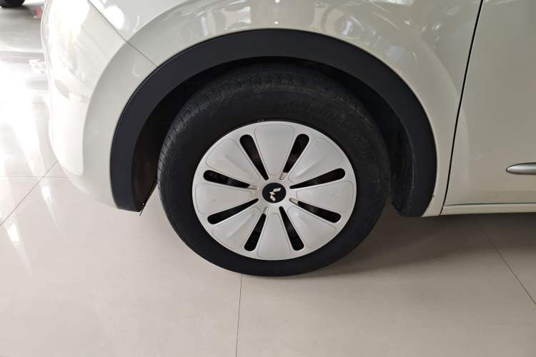 Used Wuling Bingo 2023 203km Light Edition Left Front Wheel Hub