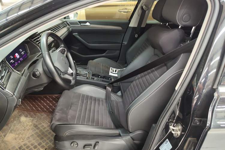 Used Volkswagen Magotan 2020 330TSI DSG Luxury Edition Left Front Seat