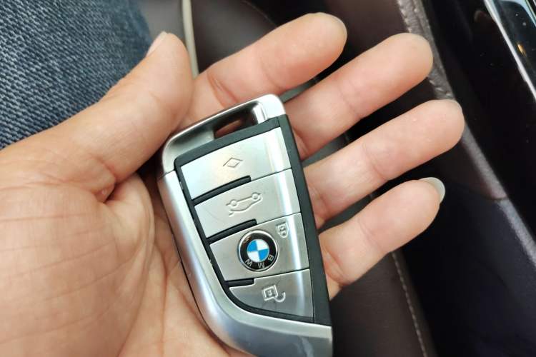 Used BMW 5 Series 2021 525Li Luxury Package Vehicle Key