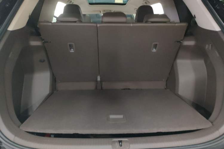 Used Volkswagen Viloran 2022 380TSI Luxury Edition Trunk