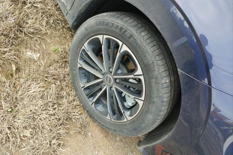 Used Roewe iMAX8 2022 400TGI Celebration Edition Right Front Wheel Hub