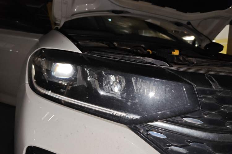 Used Volkswagen Lavida 2023 280TSI DSG Starry Sky Deluxe Edition Right Front Headlight