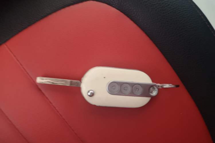 Used Wuling Hongguang MINIEV 2022 GAMEBOY 300km Enthusiast Model with Lithium Iron Phosphate Vehicle Key