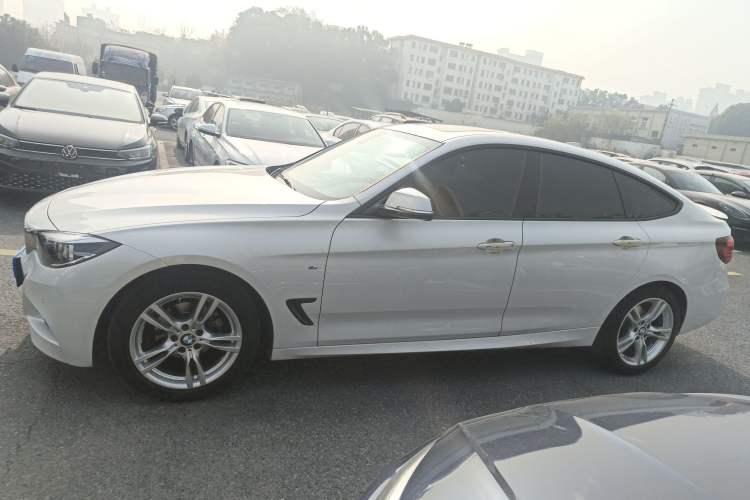 Used BMW 3 Series GT 2020 320i M Sport Package Exterior 3