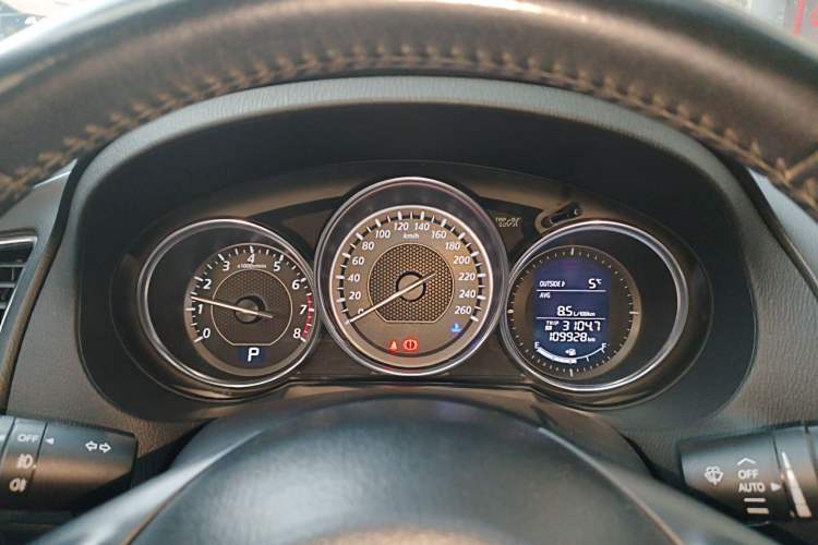 Used Mazda Atenza 2014 2.0L Blue Sky Luxury Edition