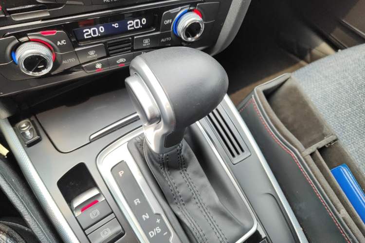 Used Audi A4L 2015 35 TFSI Automatic Standard Model
