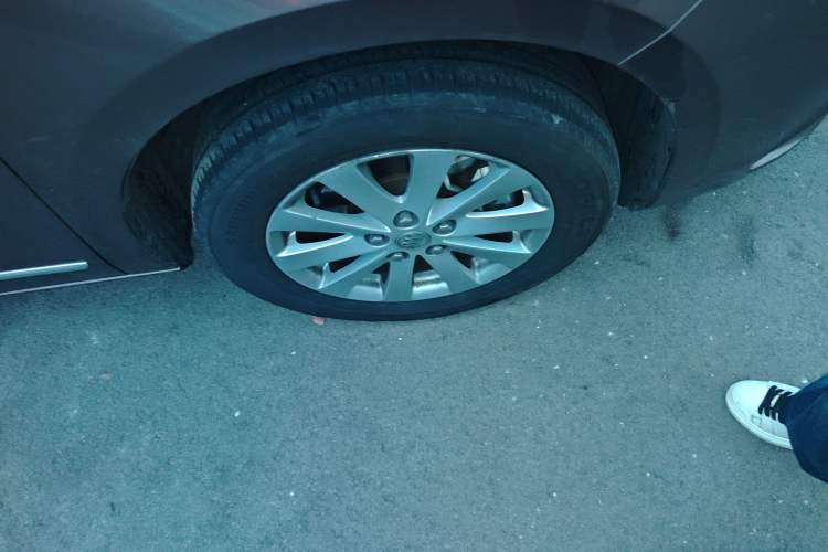 Used Buick GL8 2018 28T Luxury Model China VI Standard Right Front Wheel Hub