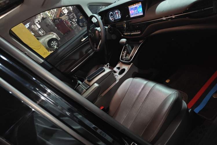 Used GAC Trumpchi M6 2019 270T Automatic Luxury Edition (6-seater) - China V Standard Right Front Seat