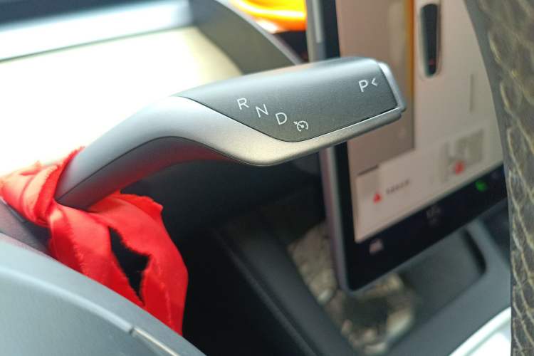 Used Tesla Model Y 2022 Revised Version Rear-Wheel Drive Gear Lever