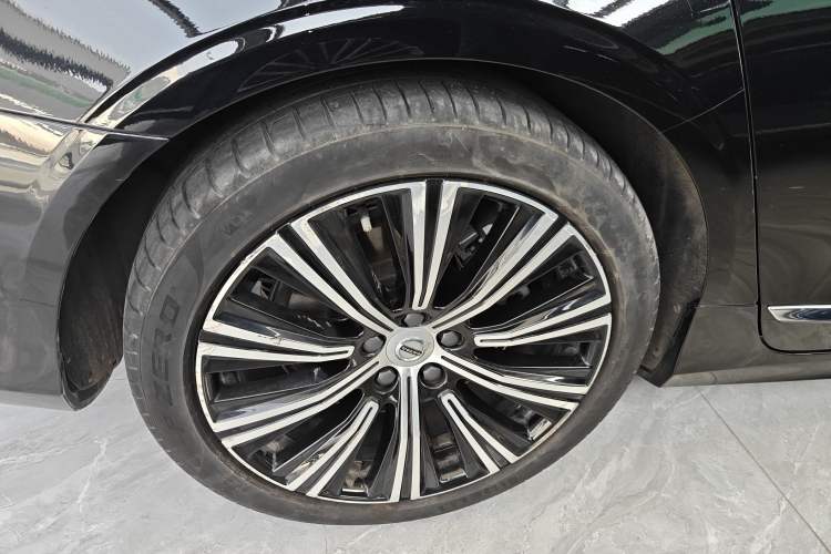 Used Volvo S90 2024 B5 Zhiyuan Luxury Edition