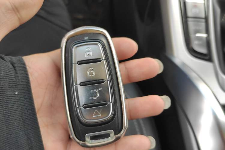 Used Geely Auto Emgrand X7 Sport 2016 2.0L Manual ZhiShang Version